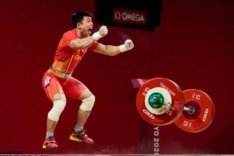 Najlepsze zdjęcia sportowe minionego roku. Wygrał idealny kadr tenisistki z motylem 18