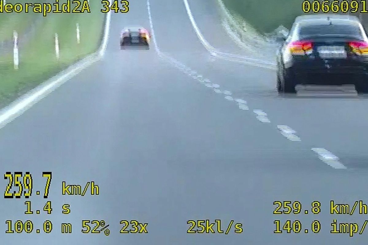 Lamborghini pędziło 260 km/h po S7. Policjanci nie mieli litości