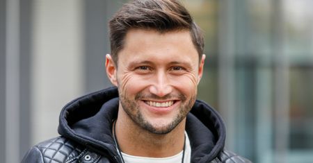 Piotr Mróz słynie z pobożności. Różaniec odmawia nawet na wakacjach