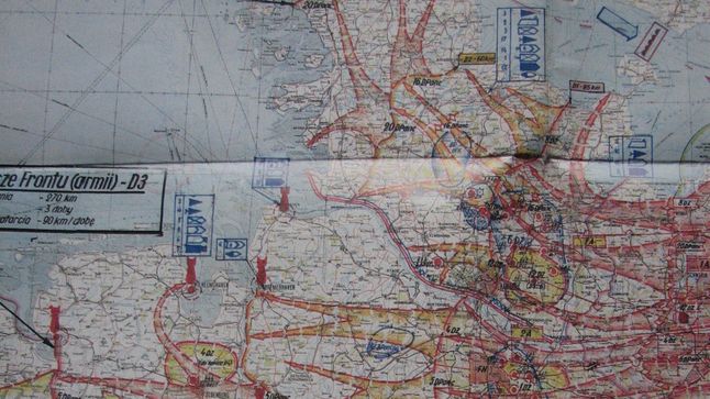 Fragment mapy z planowanymi kierunkami uderzeń polskich wojsk