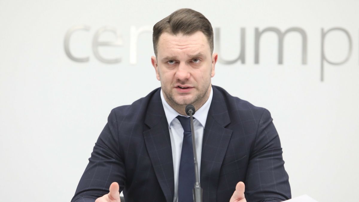 Łukasz Mejza podał się do dymisji ze stanowiska wiceministra sportu. Premier Mateusz Morawiecki ją przyjął. 