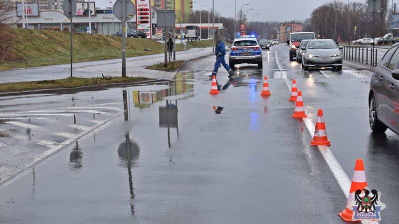 Wałbrzych. Potrącił 24-latka na pasach i uciekł. Tłumaczył, że spieszy się do chorej żony