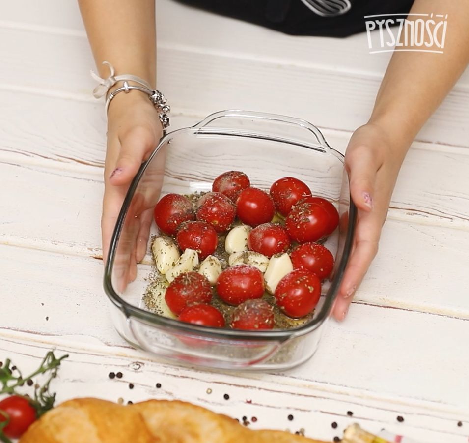 Cherry tomatoes ready for baking - Deliciousness