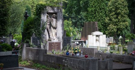 Zniszczono grób ofiary katastrofy smoleńskiej. Rada Adwokacka oferuję nagrodę