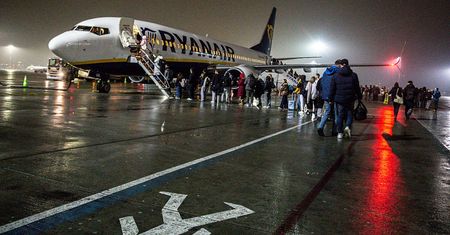 Pilny alert na pokładzie Ryanaira w Faro. Jedna osoba ranna