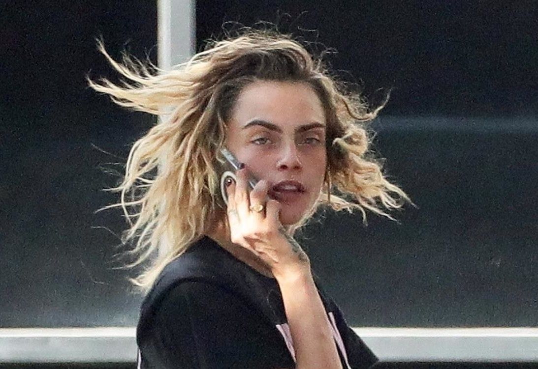 Niewyraźna Cara Delevingne