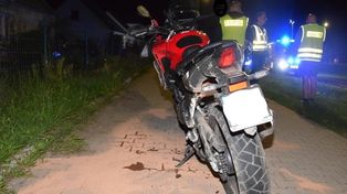 Lidzbark: Rozpędzony motocykl wjechał w betonowy słup. Młody kierowca i pasażerka zginęli na miejscu