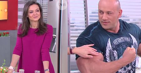 Rusin zachwycona Hordkorowym Koksem: "O MATKO! JEZUS MARIA! Jak się taki biceps wyrabia?"
