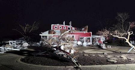 Katastrofalne tornada i burze w USA. 32 ofiary śmiertelne