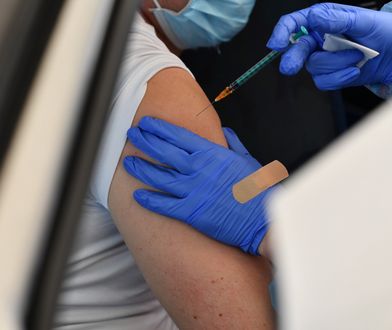 Szczepienia przeciwko COVID-19. Ruszyła rejestracja kolejnych roczników