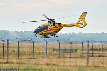 Wypadek awionetki na Bemowie. Maszyna stanęła w płomieniach