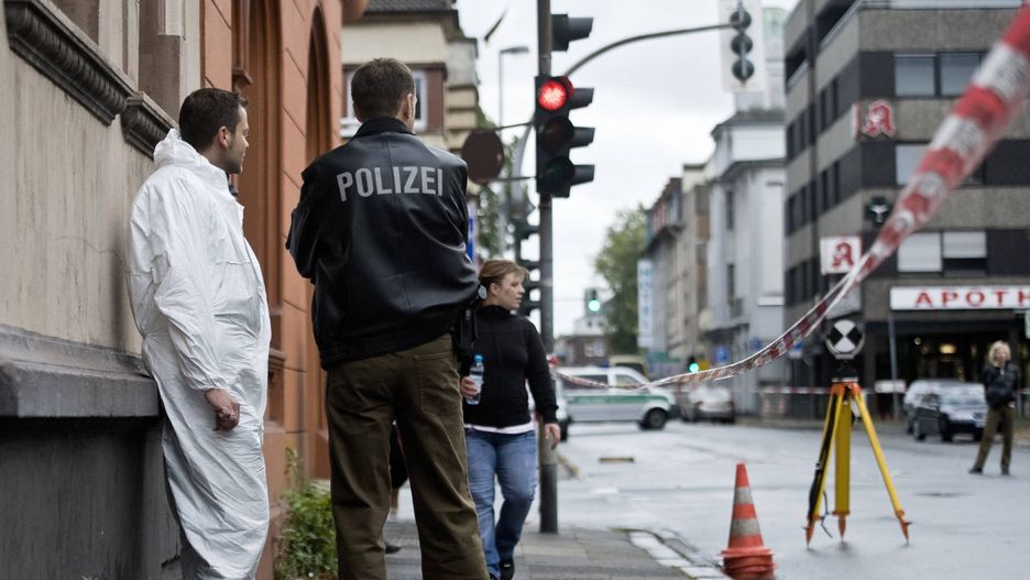 Technik policyjny w akcji. Zdjęcie ilustracyjne