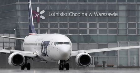 Na Lotnisku Chopina w czwartek rano nie mógł wylądować żaden samolot