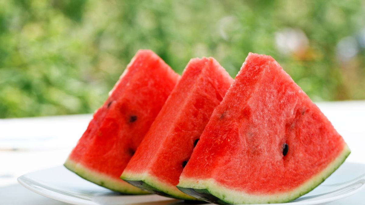 Arbuz pokrojony na trójkąty