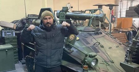 Najmniejszy czołg świata w Ukrainie. Służy do przewożenia potężnej broni
