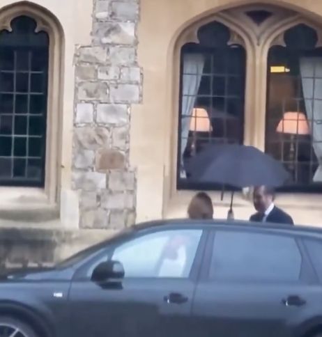 Księżna Kate wysiadająca z samochodu