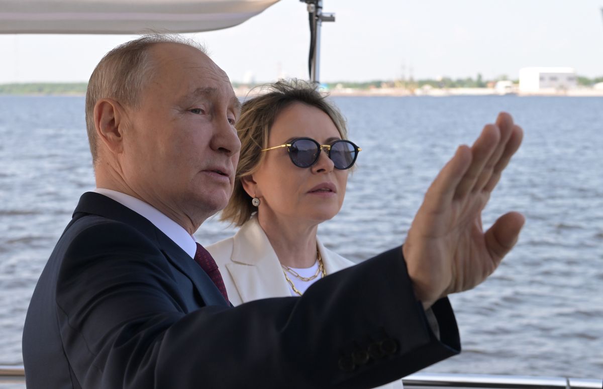 Władimir Putin podczas rejsu w Petersburgu