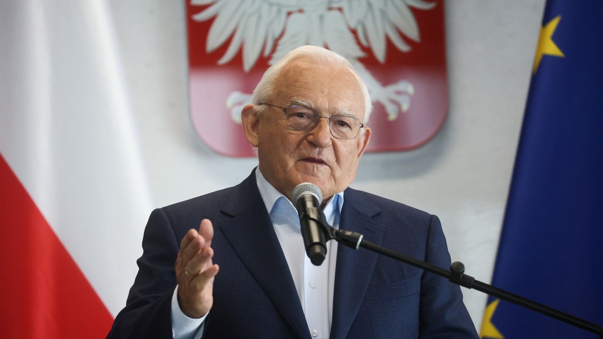 Leszek Miller
Warszawa, 05.06.2024. Europose� Leszek Miller podczas konferencji pn. "M�odzi w Unii Europejskiej", 5 bm. w Sejmie w Warszawie. Wydarzenie jest organizowane przez wicemarsza�ek Sejmu Monik� Wielichowsk� oraz "Akcj� Uczniowsk�". (mr) PAP/Leszek Szyma�ski
Leszek Szyma�ski
akcja uczniowska, konferencja, M�odzi w Unii Europejskiej, polityk, polityka, sejmu