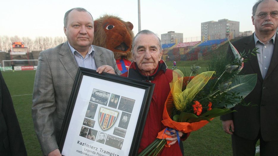 29.03.2014 r. Przed meczem Polonii Bytom z UKP Zielona Góra Kazimierz Trampisz został uhonorowany z okazji 85. urodzin.