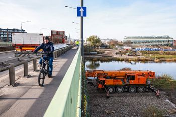 Poznań: Historycy chcą wstrzymania prac przy moście Chrobrego. "Cenny zabytek wyspy katedralnej zagrożony katastrofą budowlaną"