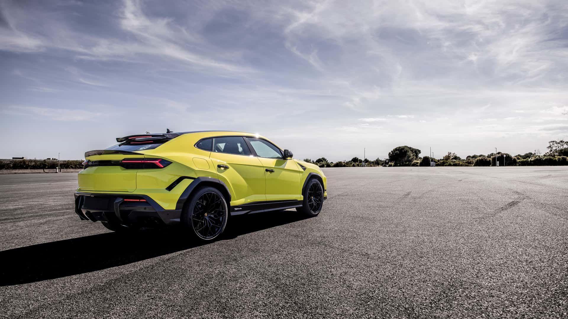 Lamborghini Urus SE Performante
