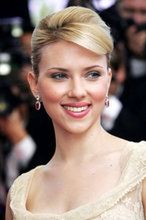 Scarlett Johansson z Robertem Downeyem Jr w kosmosie