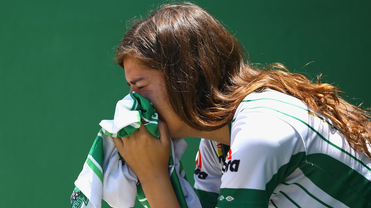 Zdjęcie okładkowe artykułu: Getty Images / Buda Mendes / Na zdjęciu: zrozpaczona fanka Chapecoense