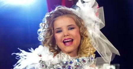 Jak rodzice traktowali małą miss? Menadżerka o sytuacji zza kulis