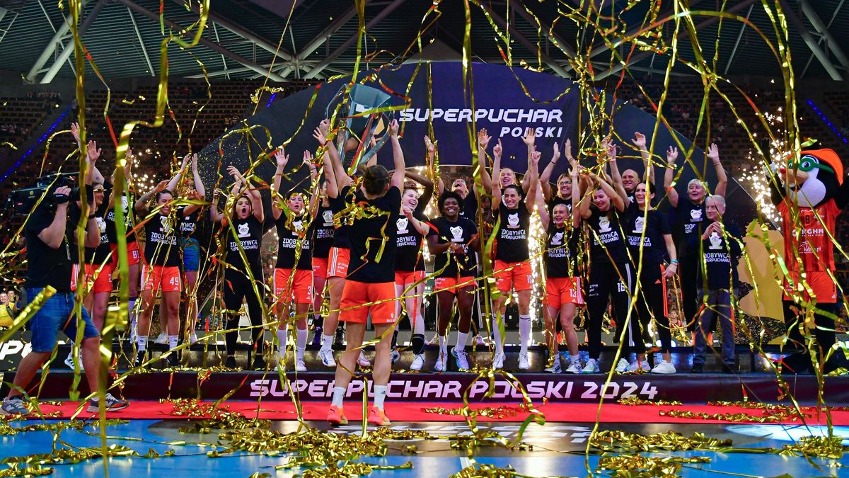 Materiały prasowe / Paweł Bejnarowicz / ZPRP / KGHM MKS Zagłębie Lubin z Superpucharem Polski