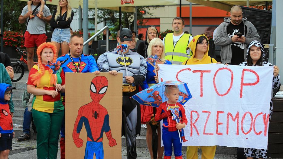 Milczący marsz przeciwko przemocy przeszedł ulicami Koszalina w niedzielę 27 sierpnia