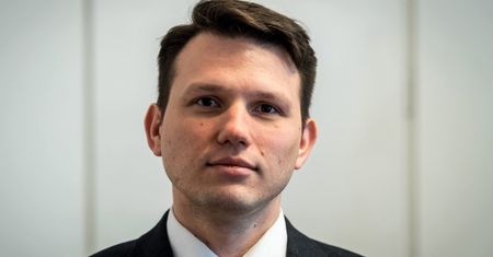 Ulga dla programistów. Sławomir Mentzen doradza, jak obniżyć podatki. Środowisko podzielone