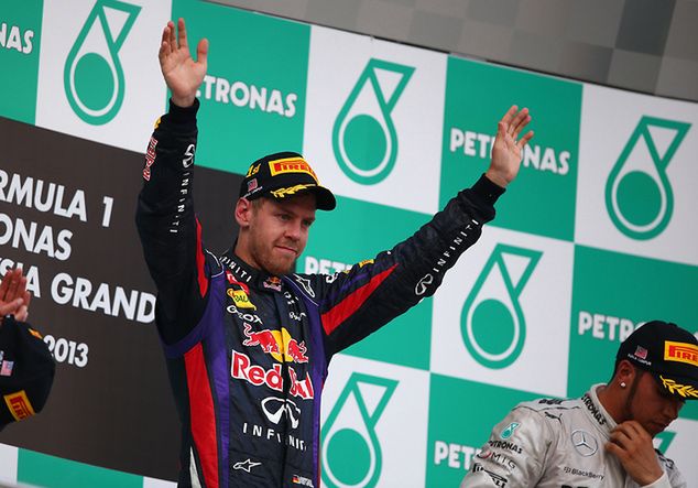 Czwarty tytuł mistrza świata dla Sebastiana Vettel jest coraz bliżej