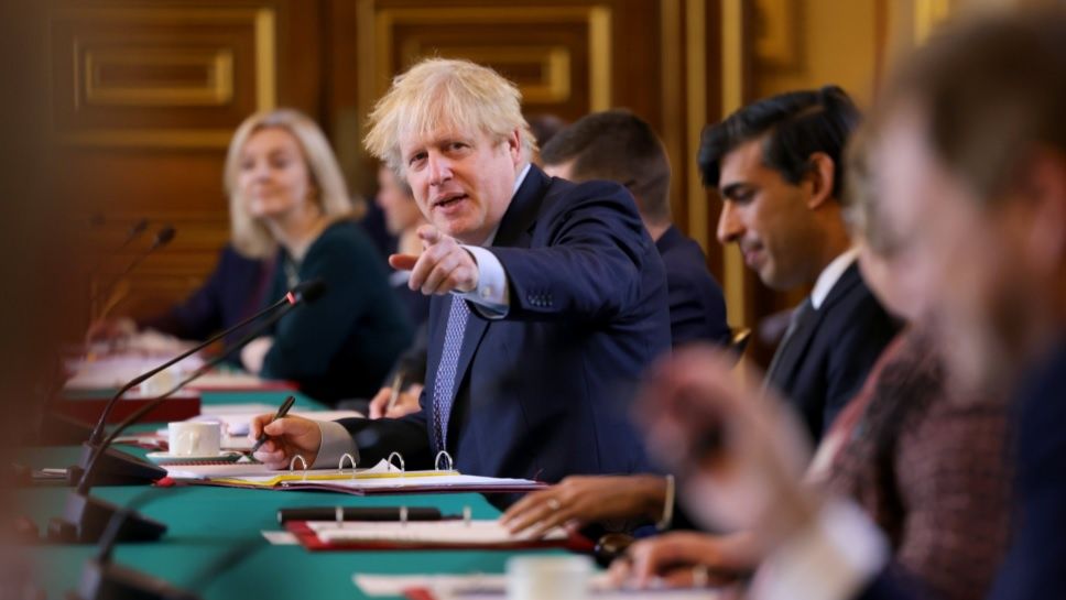 Boris Johnson nie ukrywa, że atmosfera przy stole negocjacyjnym jest napięta