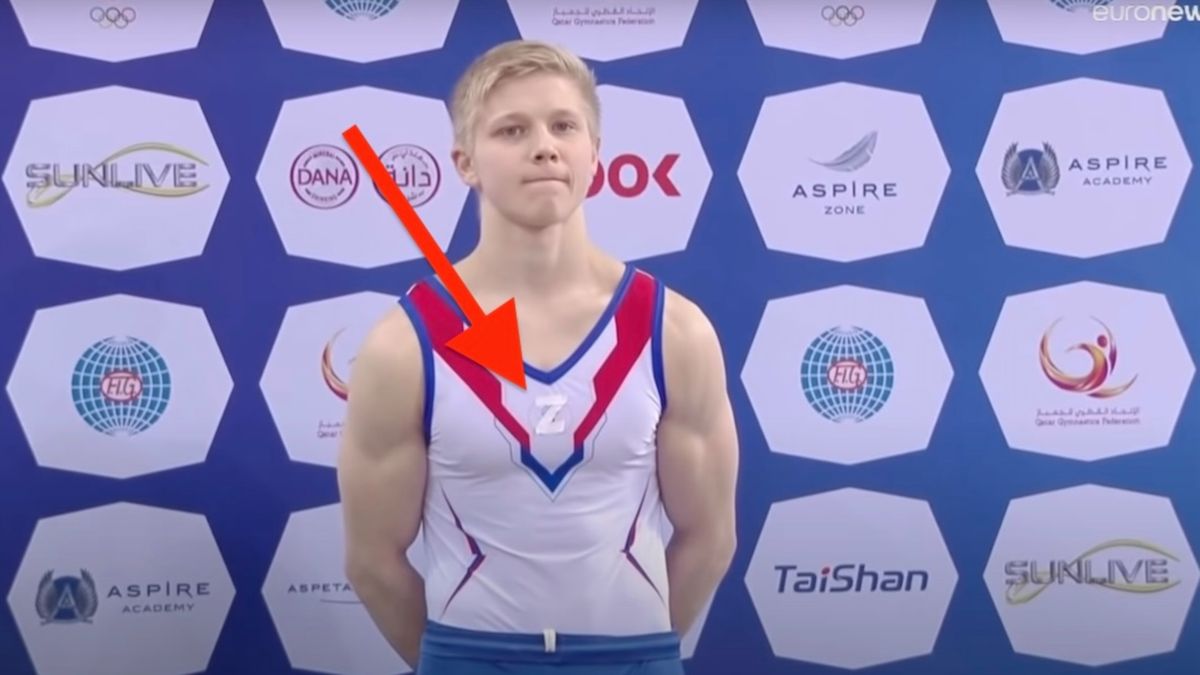 Rosyjski sportowiec - Iwan Kuliak - podczas ceremonii medalowej MŚ w gimnastyce artystycznej pokazał prowojenny symbol Z