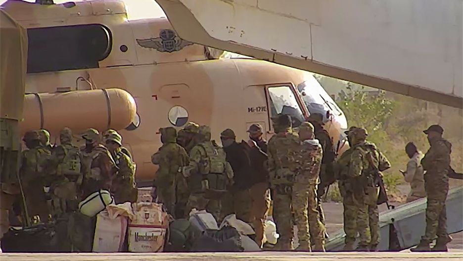 arch54
FILE  - This undated photograph handed out by French military shows Russian mercenaries boarding a helicopter in northern Mali. Russia's Wagner Group, a private military company led by Yevgeny Prigozhin, a rogue millionaire with longtime links to Russia's President Vladimir Putin, has played a key role in the fighting in Ukraine and also deployed its personnel to Syria, Central African Republic, Libya and Mali. (French Army via AP, File)