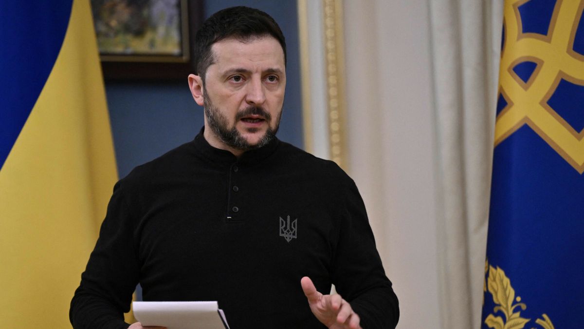 Temporary
Ukrainian President Volodymyr Zelensky gestures as he speaks to journalists during his press conference in Kyiv on March 25, 2025, amid the Russian invasion of Ukraine. Ukraine will do its "job" and hold up its end of agreements reached with the United States, President Volodymyr Zelensky said on March 25, 2025, as Washington announced that both Kyiv and Moscow had pledged to avoid Black Sea strikes. (Photo by Genya SAVILOV / AFP)
GENYA SAVILOV
