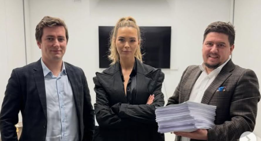 Sandra Kubicka kontra Pudelek. Pozew ma trzysta stron