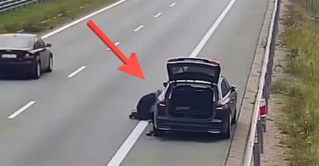 Tak zmieniał koło w aucie. Wszystko nagrała kamera na autostradzie