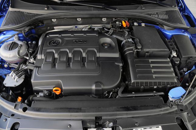 Zdecydowanie popularniejszą wersją Octavii RS jest wysokoprężna o mocy 184 KM.