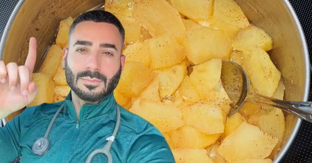 Gastrolog zaleca jeść regularnie. Jelita aż się o to proszą