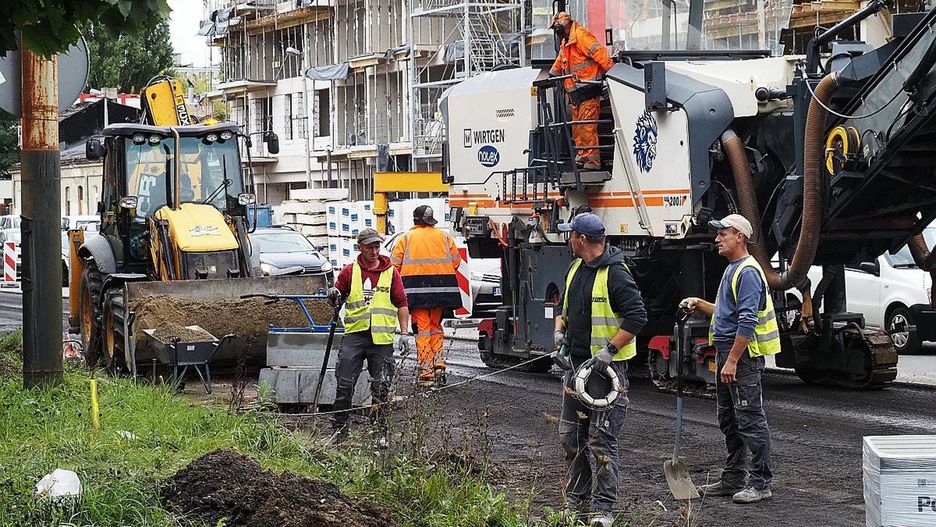 Prace na Wróblewskiego trwają już miesiąc, na Radwańskiej zaczęły się tak na dobre we wtorek