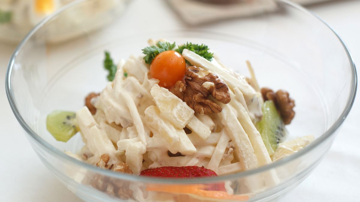 Wystarczy 5 minut, aby przygotować pyszną surówkę do obiadu