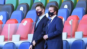 Ma 4 mld na koncie i lata samolotami z II wojny światowej. Właśnie zatrudnił Jose Mourinho