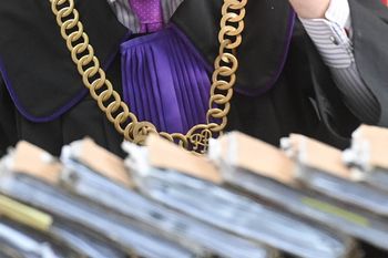 Sąd podjął decyzję. Policjant podejrzany o gwałt zostaje w areszcie