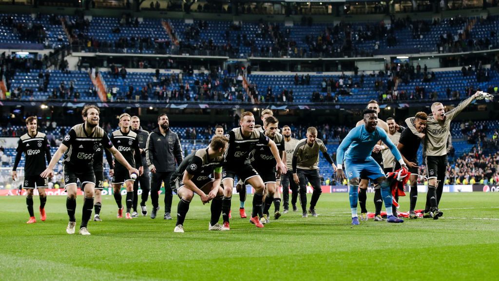 Getty Images / Erwin Spek/Soccrates / Na zdjęciu: piłkarze Ajaksu Amsterdam