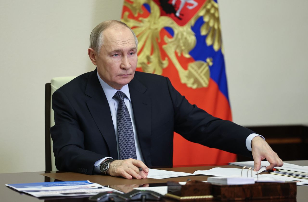 Putin's decree hints at protracted military mobilisation