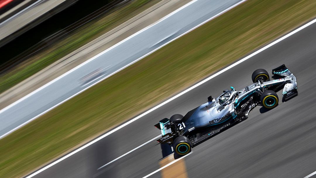 Materiały prasowe / Mercedes / Na zdjęciu: Nikita Mazepin podczas testów w Barcelonie