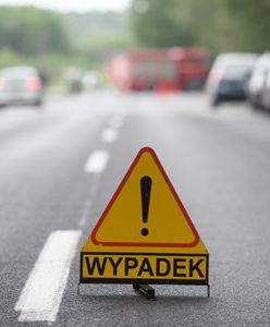 Warszawa. Na S8 dachował samochód