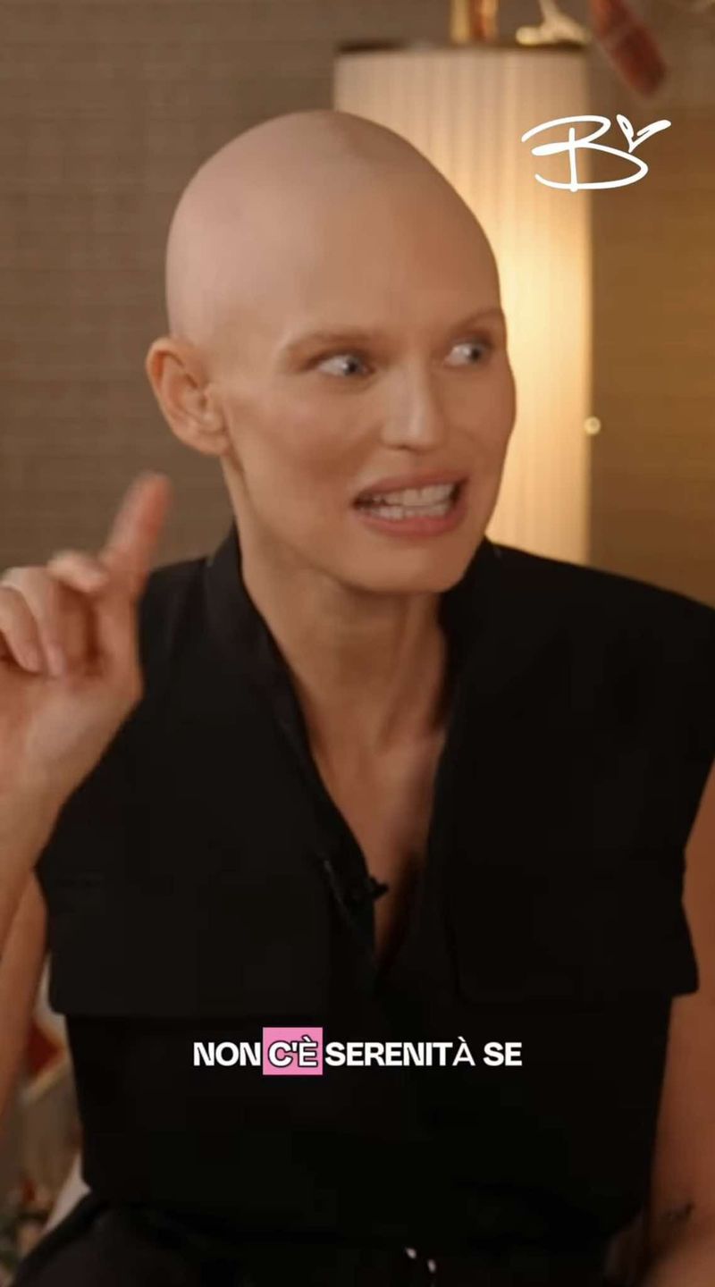 Bianca Balti choruje na raka