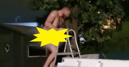 Nagi wskakuje do basenu. Tak się bawi Jan Błachowicz